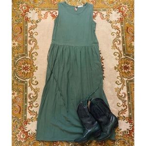 Sage Green Sleeveless Dress 🌿